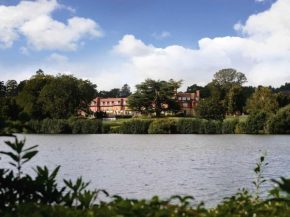  Champneys Forest Mere  Липхук